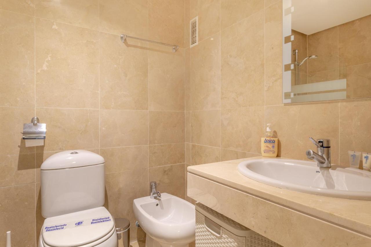 2261-Superb Apt On The Beach, On Duquesa Harbour Manilva Zewnętrze zdjęcie