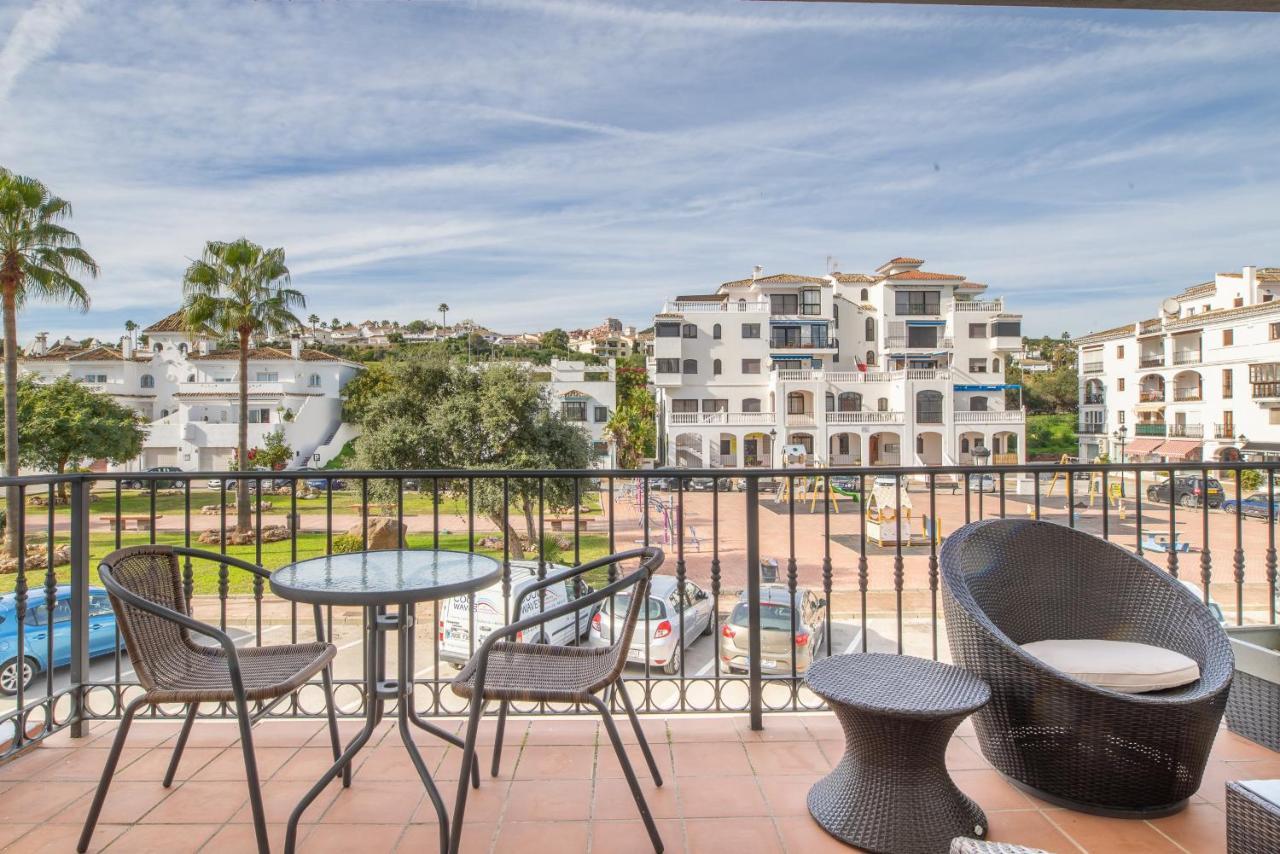 2261-Superb Apt On The Beach, On Duquesa Harbour Manilva Zewnętrze zdjęcie